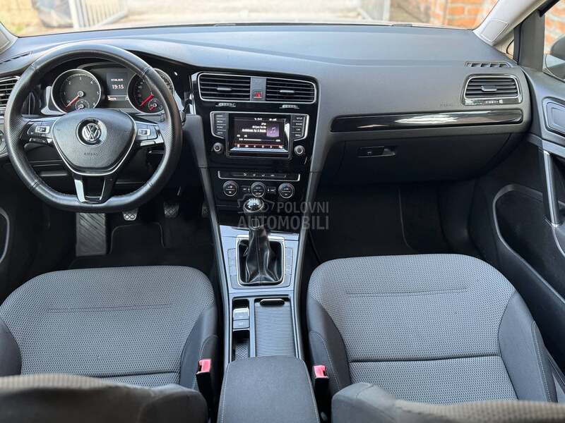 Volkswagen Golf 7 77 k.W org.K.M