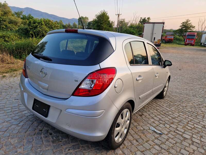 Opel Corsa D 1.4i