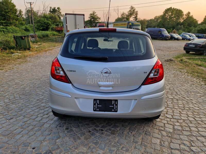 Opel Corsa D 1.4i