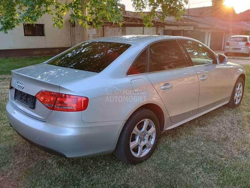 Audi A4 Nov set kvacila