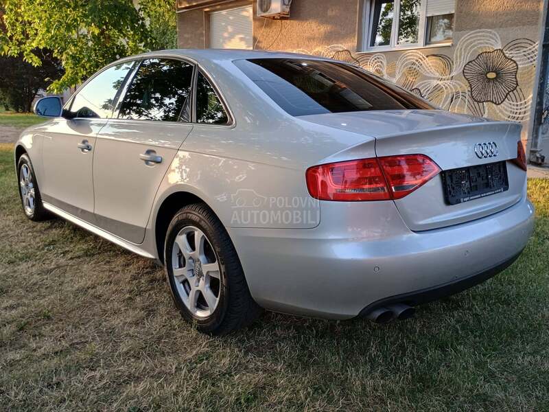 Audi A4 Nov set kvacila