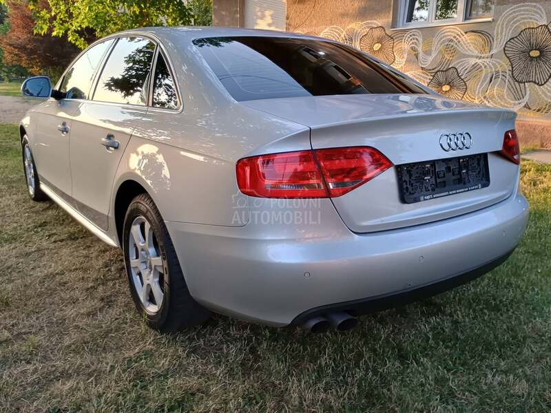 Audi A4 Nov set kvacila