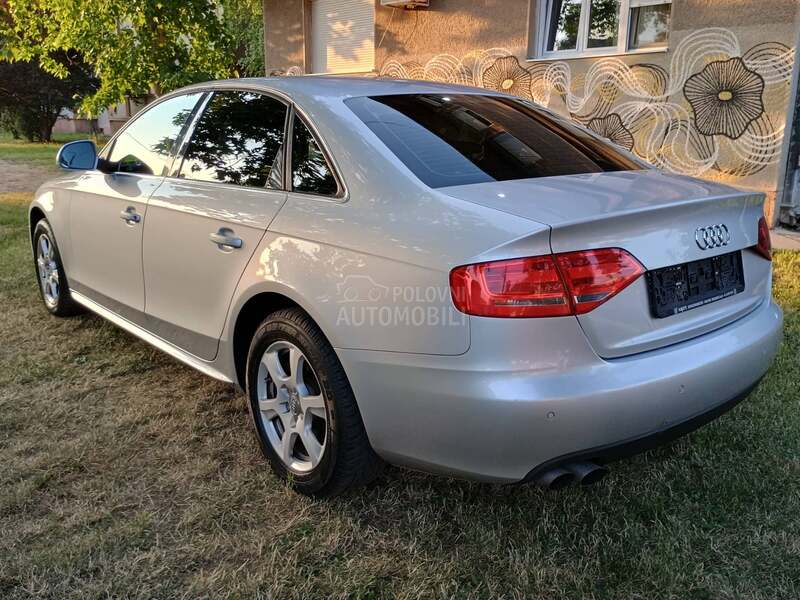 Audi A4 Nov set kvacila