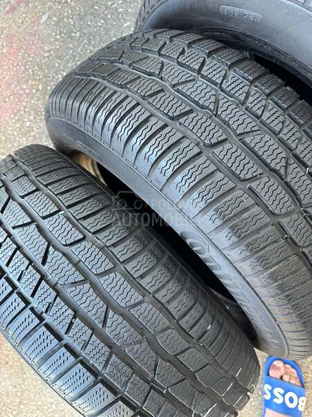 Continental 215/60 R16 Zimska