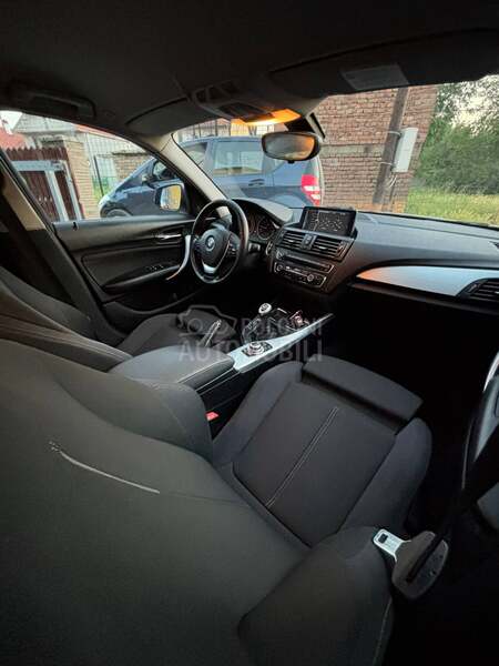 BMW 118 sport/CH/NAVl