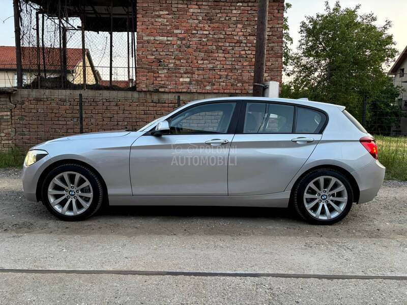 BMW 118 sport/CH/NAVl