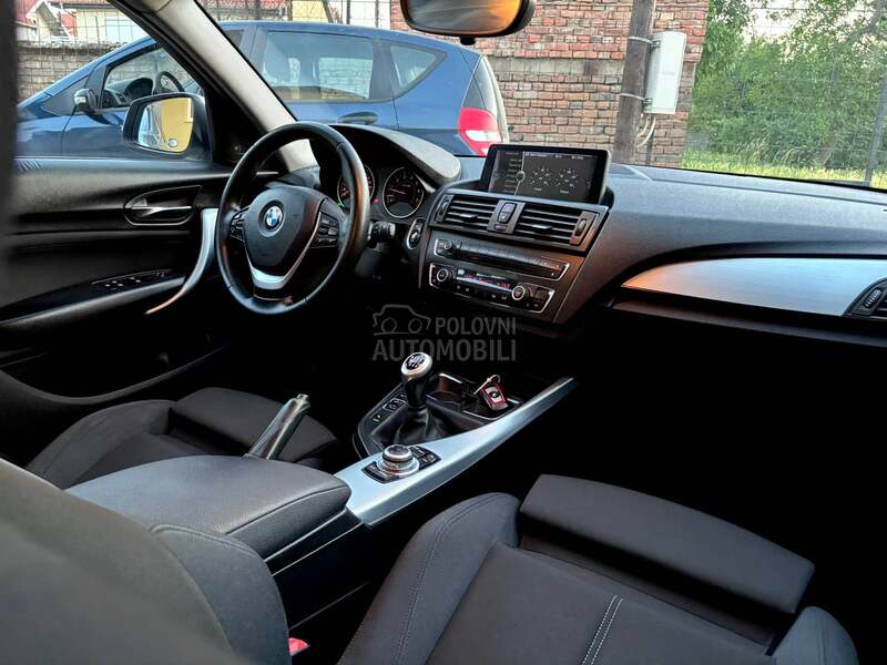 BMW 118 sport/CH/NAVl