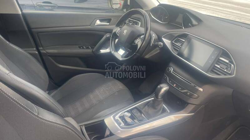 Peugeot 308 1.5HDI ALLURE-T O P