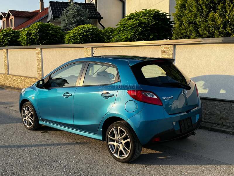 Mazda 2 GTA