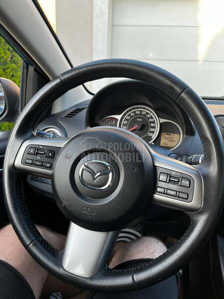 Mazda 2 GTA
