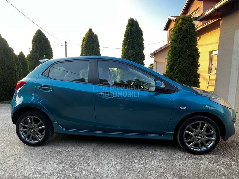 Mazda 2 GTA