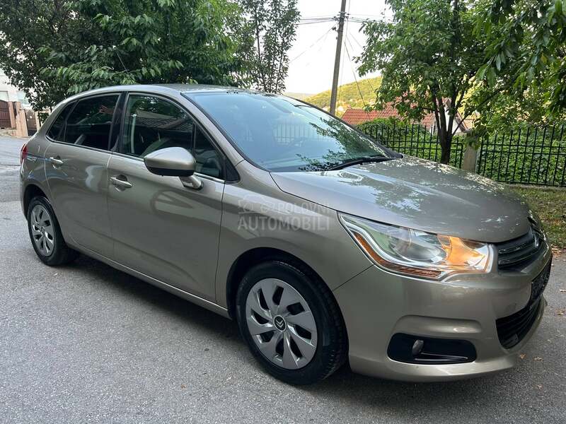 Citroen C4 1.4 atraction