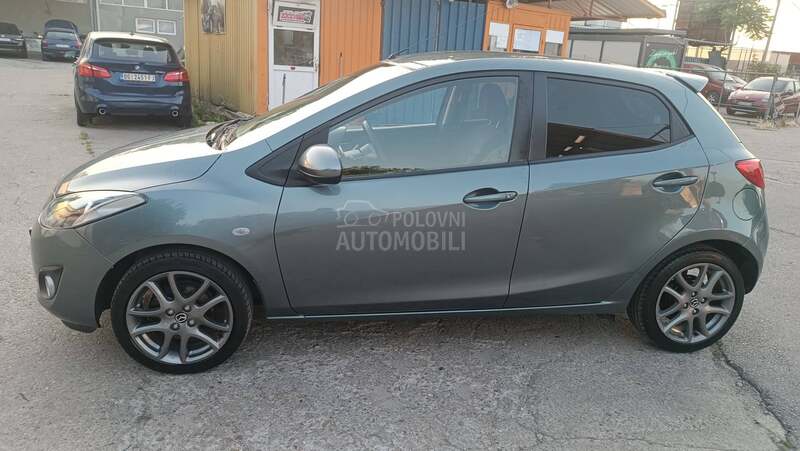 Mazda 2 1.3 MZ TAKUMI II NAV