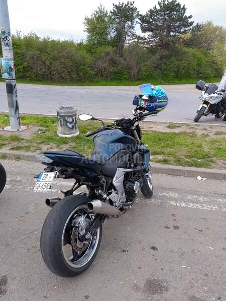 Kawasaki Z1000 reg do aprila 2026