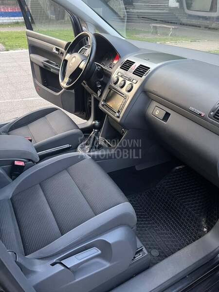 Volkswagen Touran 1,9 tdi Bluemotion