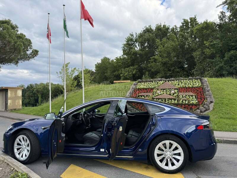 Tesla Model S 75D