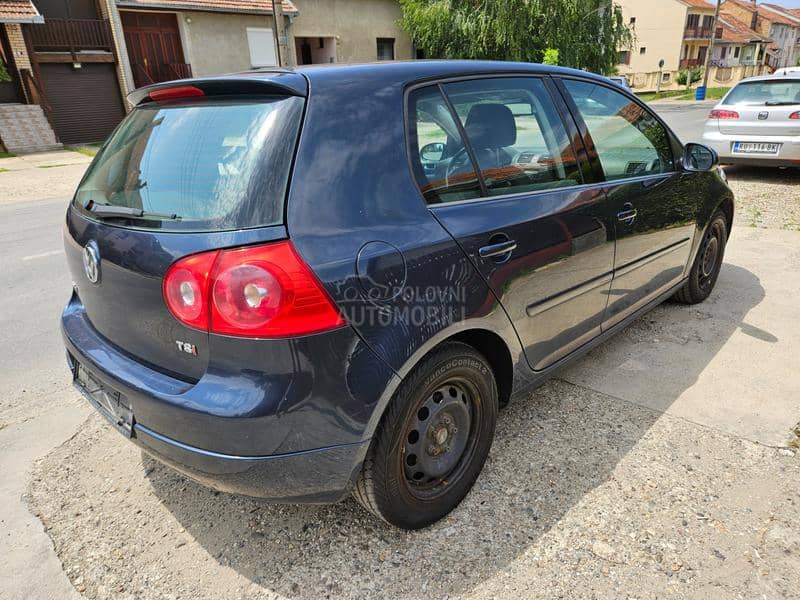 Volkswagen Golf 5 1.4 TSI