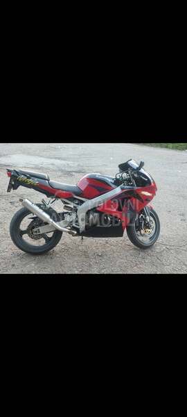 Kawasaki zx6r