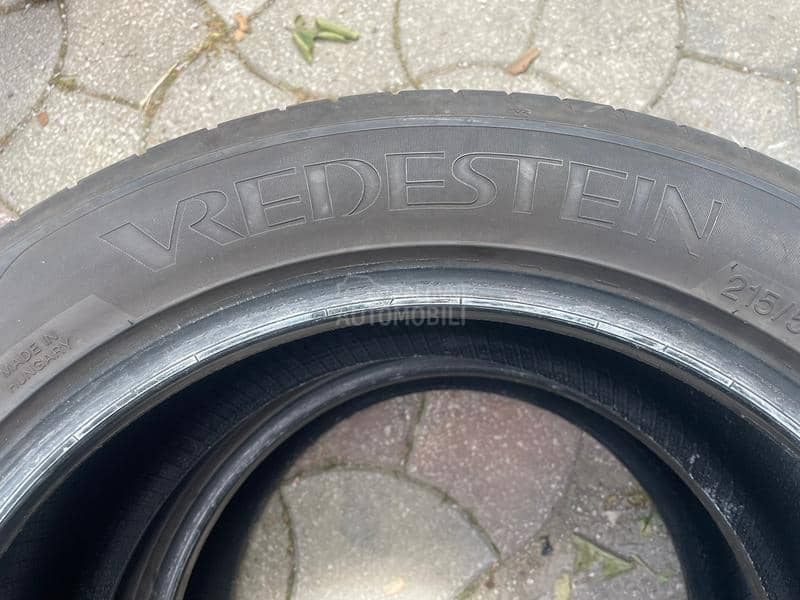 Vredestein 215/55 R17 Letnja