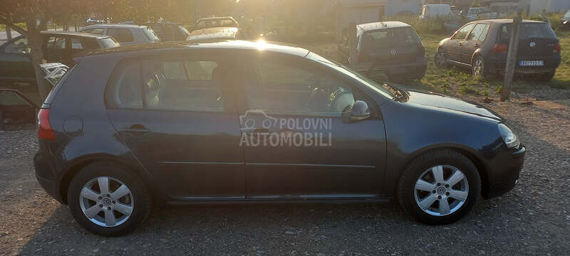 Volkswagen Golf 5 1.9 TDI 5V