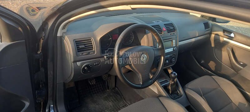 Volkswagen Golf 5 1.9 TDI 5V
