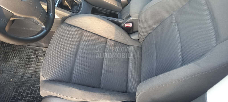 Volkswagen Golf 5 1.9 TDI 5V