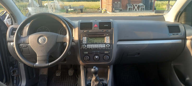 Volkswagen Golf 5 1.9 TDI 5V