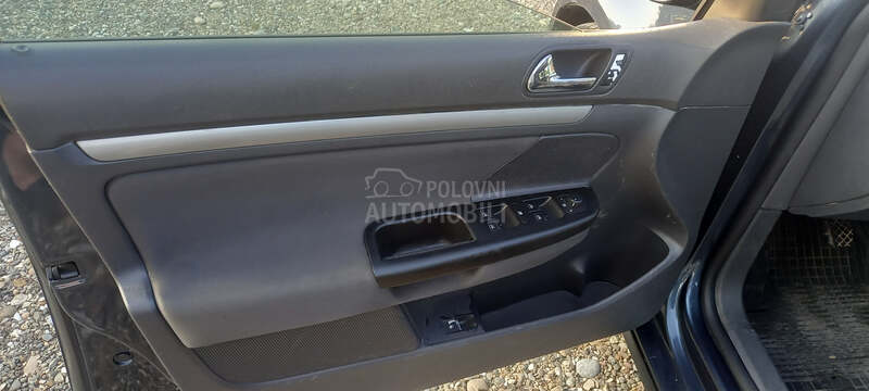 Volkswagen Golf 5 1.9 TDI 5V
