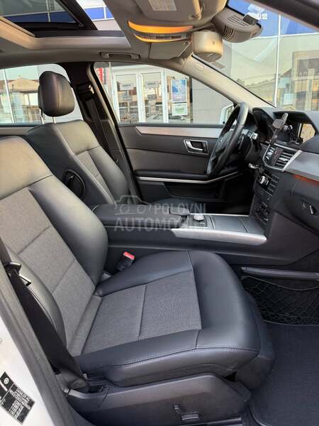 Mercedes Benz E 250 PANO/4M/REG.