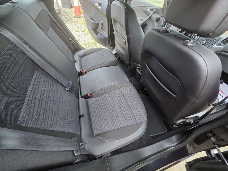 Opel Astra J 1.6 TDCI