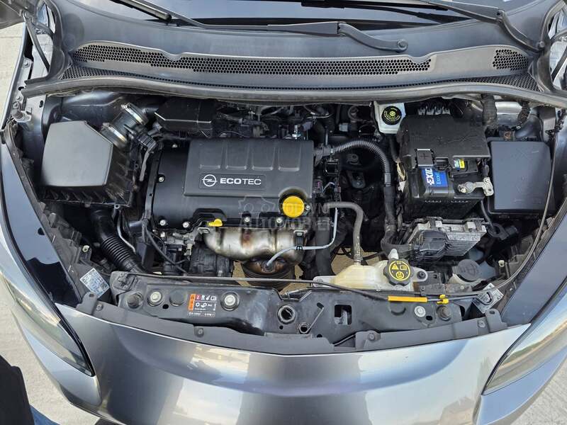 Opel Corsa E 1.2 B