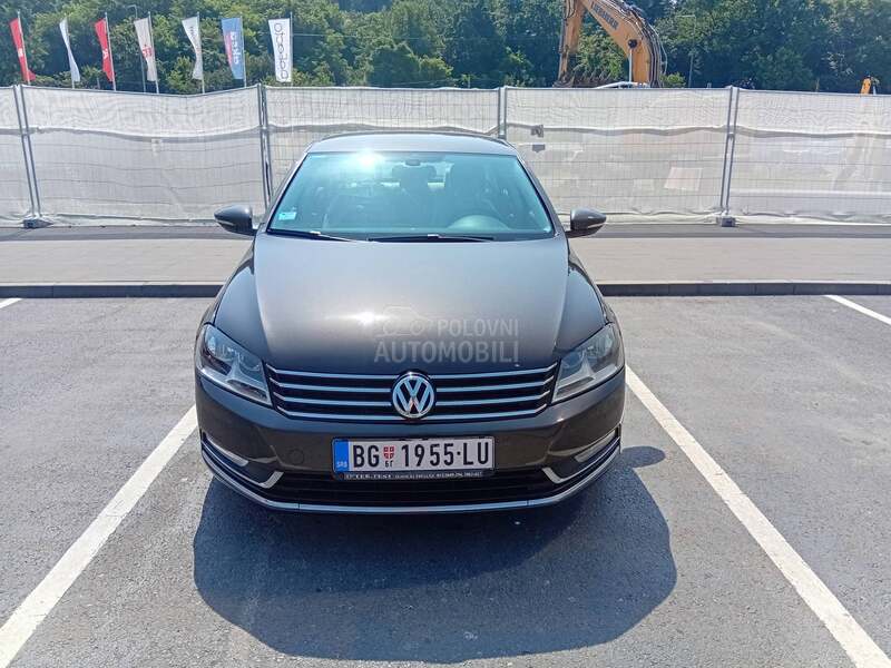 Volkswagen Passat B7 COMFORT 2.0 TDI DSG