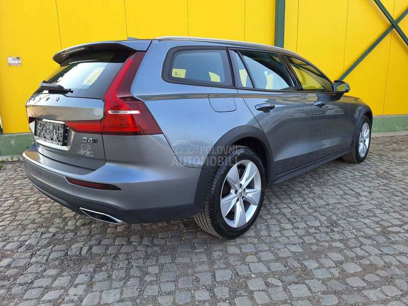 Volvo V60 Cross Country NO.V AU.TO/VIRT/4x4