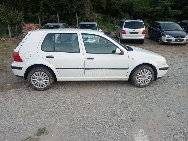 Volkswagen Golf 4 1.