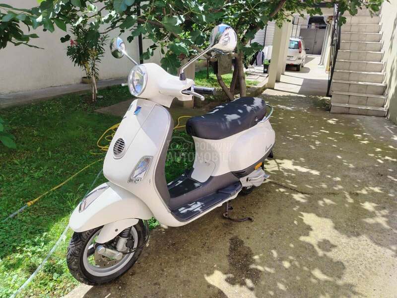 Piaggio Vespa lx50