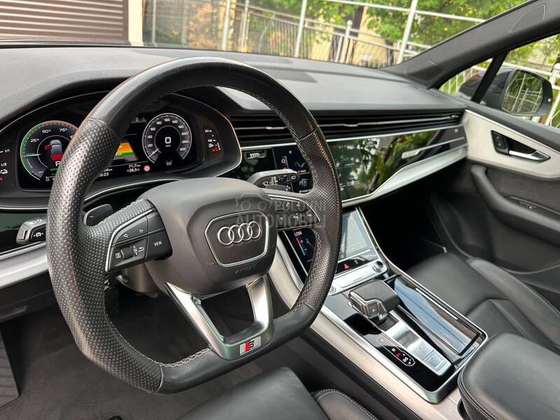 Audi Q7 60 TFSIE COMPETITION