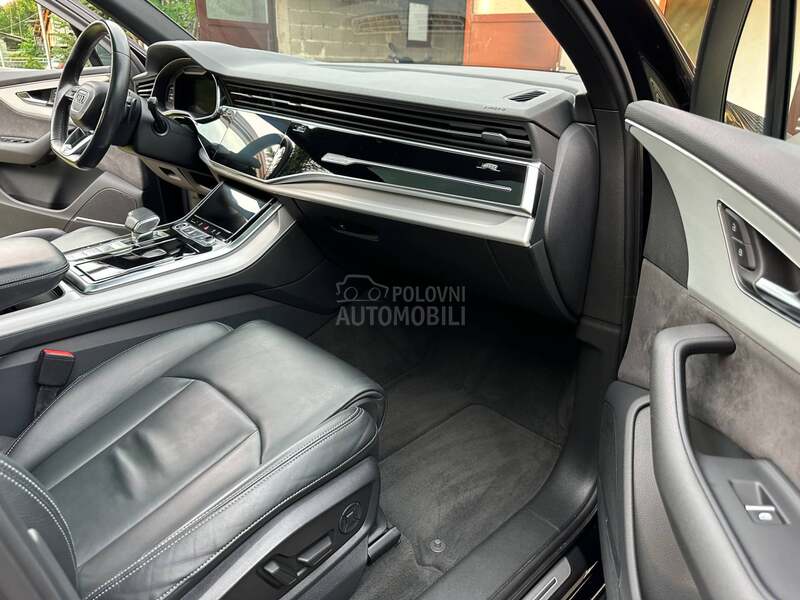 Audi Q7 60 TFSIE COMPETITION