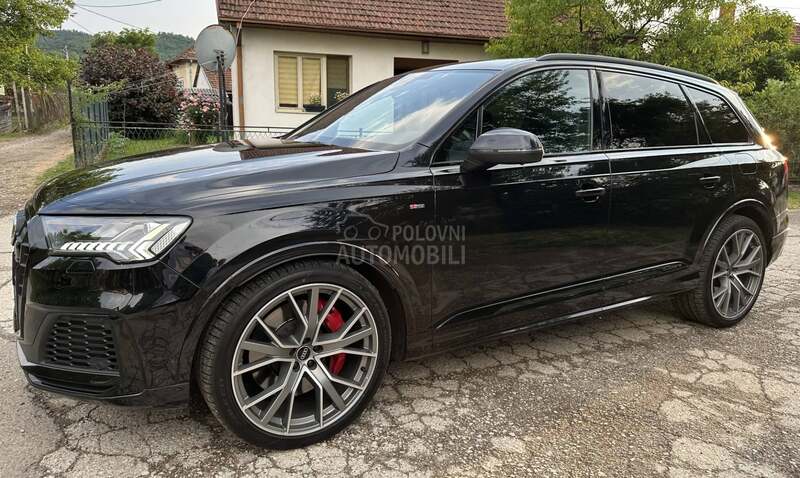 Audi Q7 60 TFSIE COMPETITION