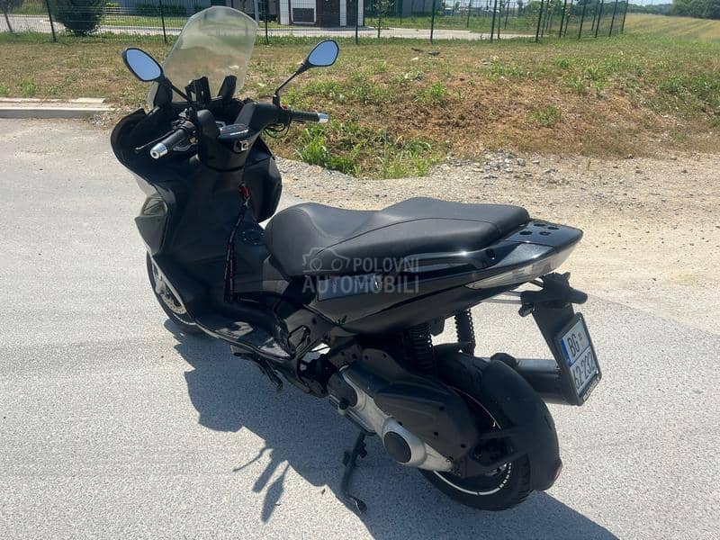 Gilera nexus