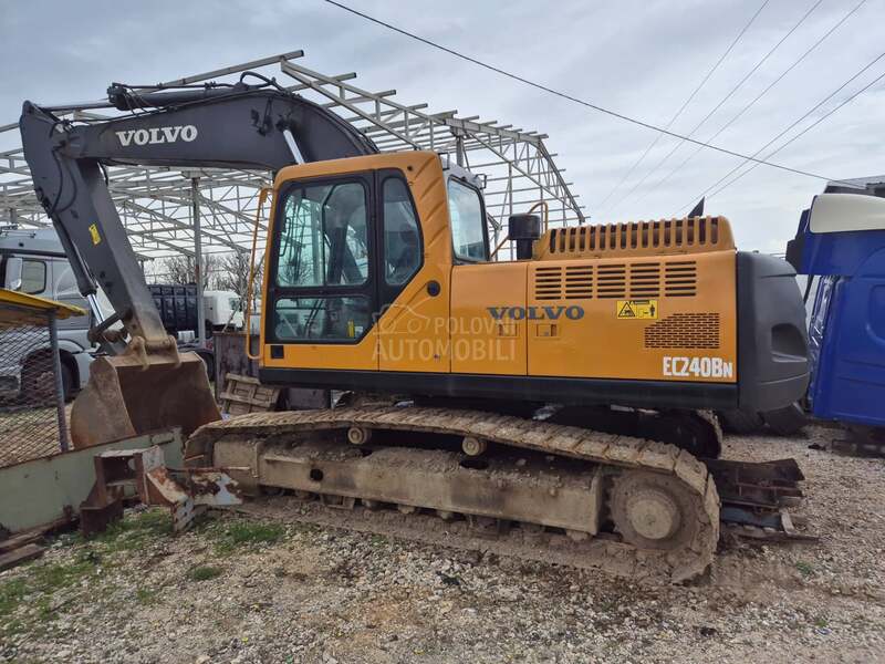 Volvo EC240BN
