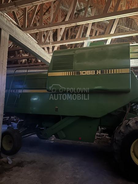 John Deere 1068