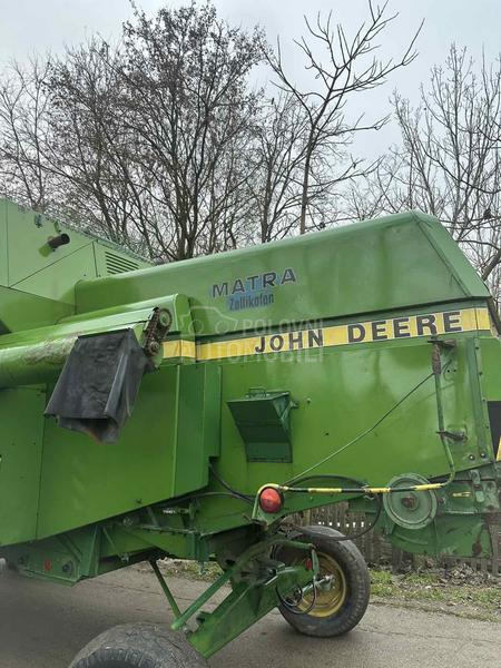 John Deere 1068