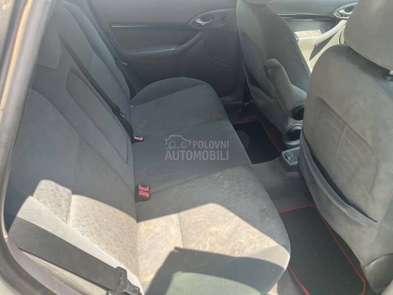 Ford Focus 1.6i//GHIA