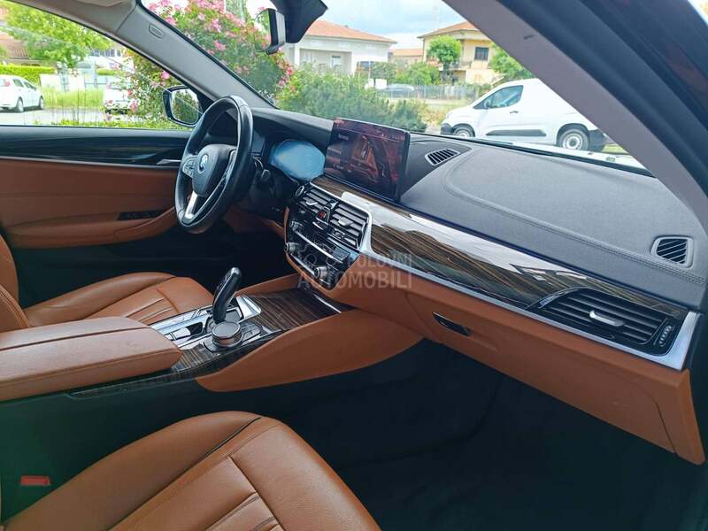 BMW 520 2.0 VIRT/PANO/MILD-H