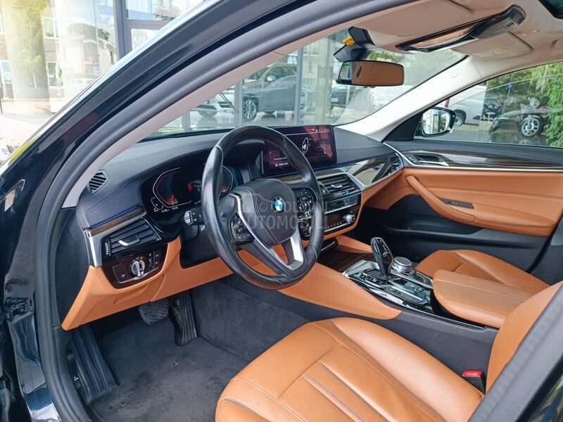 BMW 520 2.0 VIRT/PANO/MILD-H