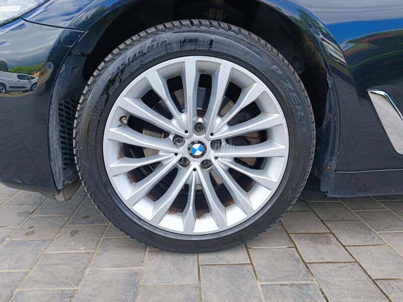 BMW 520 2.0 VIRT/PANO/MILD-H