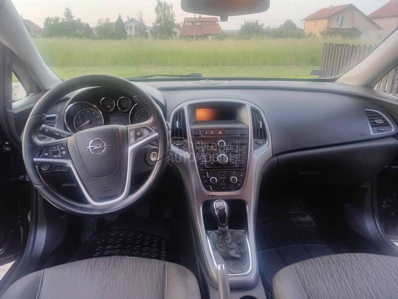 Opel Astra J 1.4