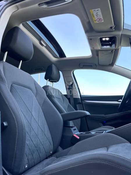 Volkswagen Golf 8 TDI/PANO/IQ/2020.god