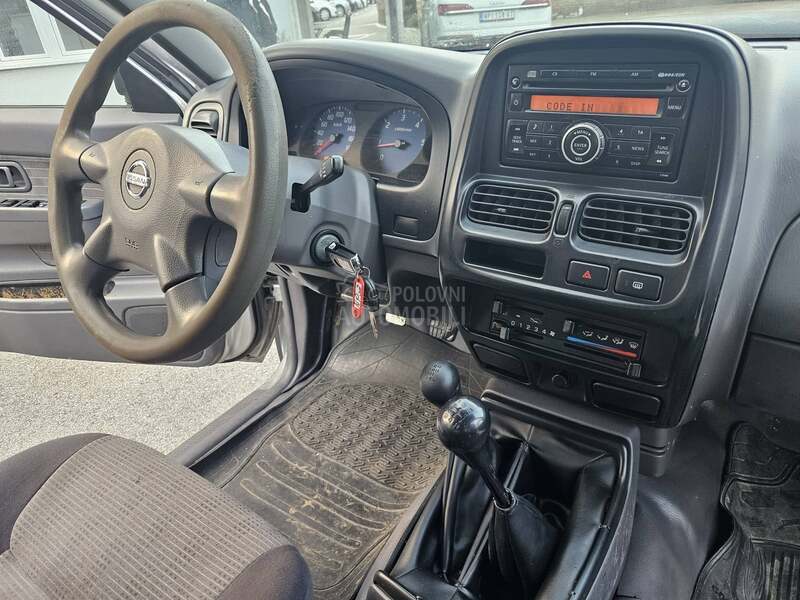 Nissan Navara NP300 K L I M A