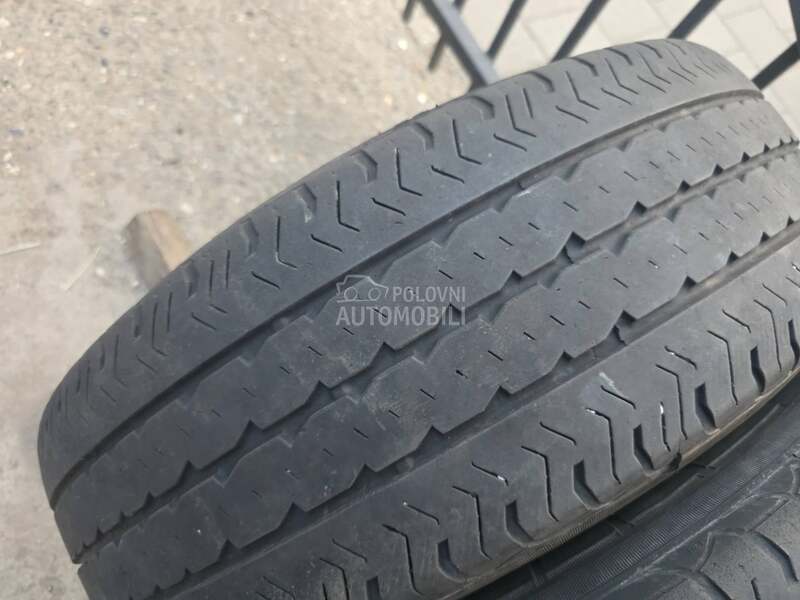Pirelli 215/70 R15 Letnja